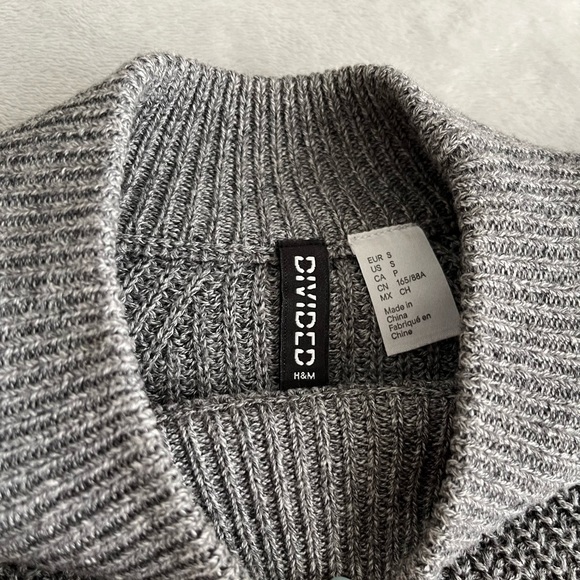 H&M KNIT SWEATER - Picture 4 of 5
